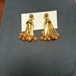 Dangle earrings brown beads dangle from gold tone pierced earrings. Approx 2”